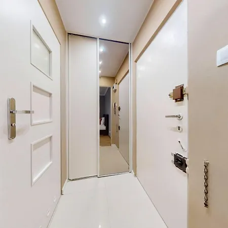 Magnolia Deluxe Center Anielewicza Varsavia